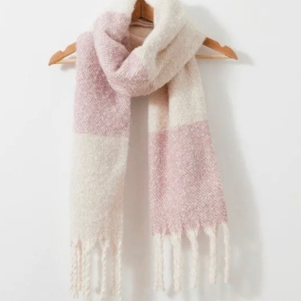 Scarf - Picture 6 of 13